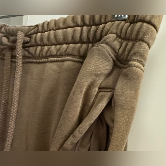 FREE MOVEMENT - Oversized Tan Hoodie and Jogger Set - XS - Excellent Condition - Picture 5 of 14